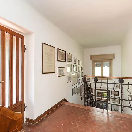 Amerigo Vespucci Sea View *